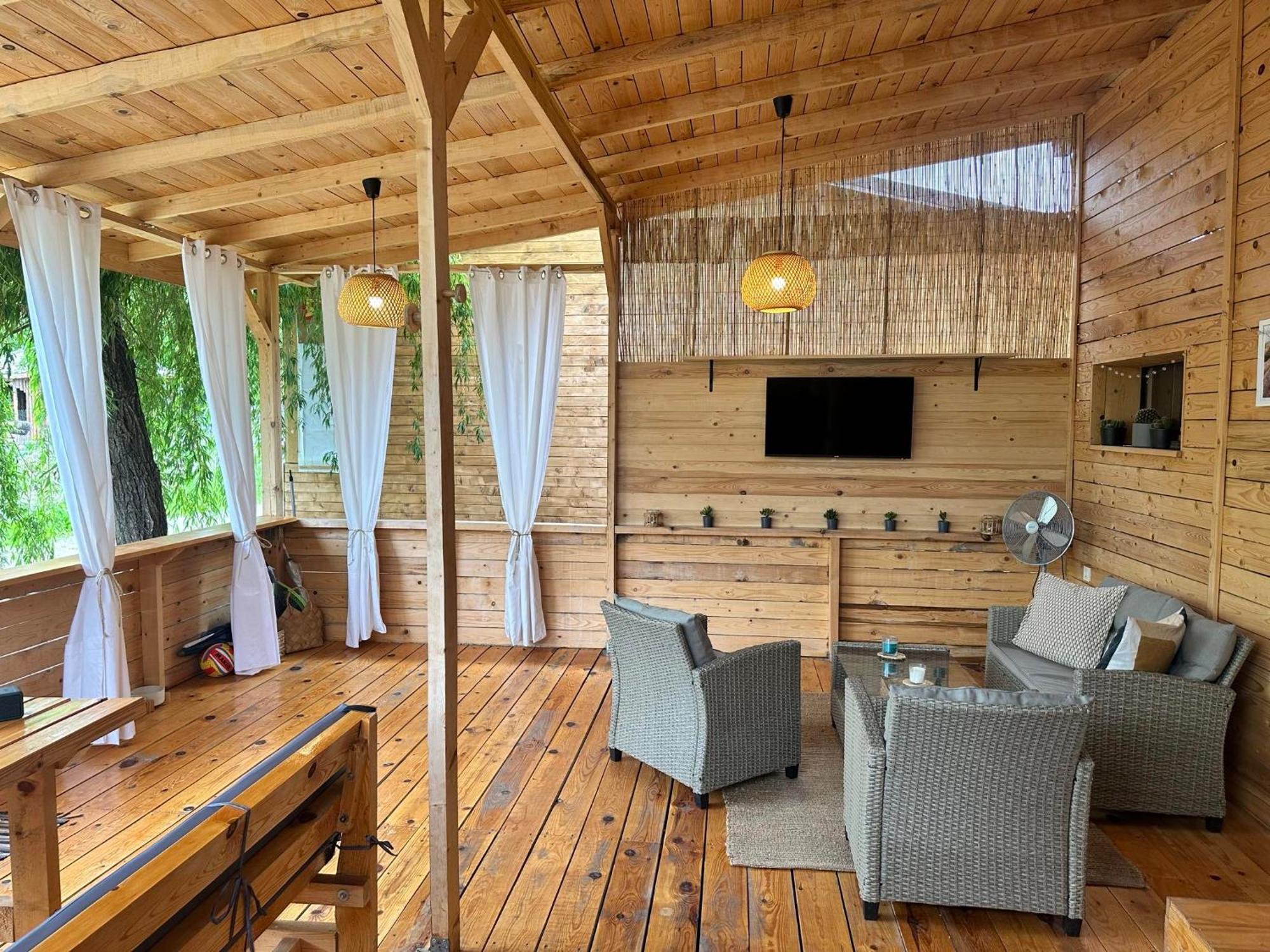 Cozyvan Каравана Под Наем Hotel Sozopol Ngoại thất bức ảnh
